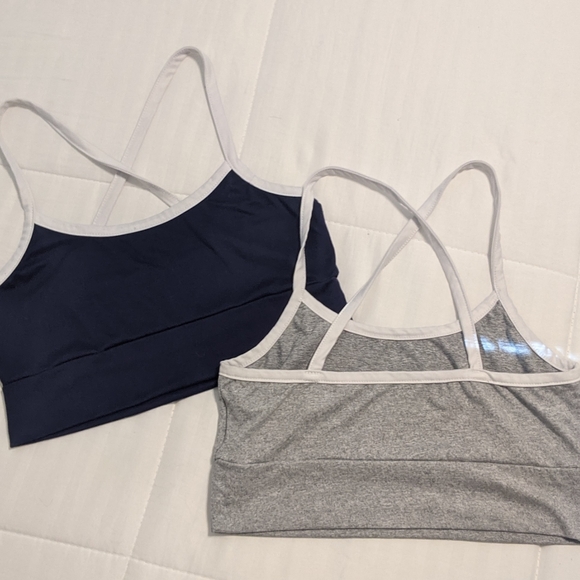 Set of two crop tops, size small - Picture 2 of 4